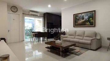 Gambar 2 rumah cantik full furnish dengan kolam renang di cluster eminent bsd tangerang