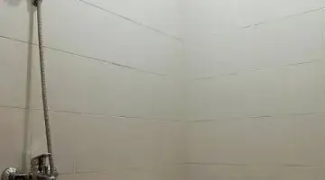 kamar mandi rumah kost 2 lantai 11
