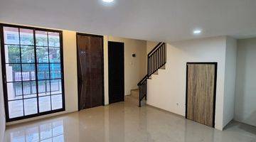 Gambar 4 *Dijual Rumah Rungkut Mapan Tengah*