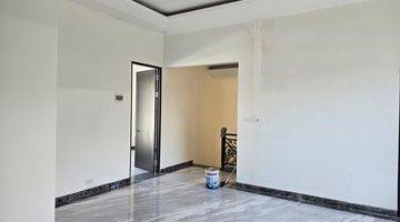 Gambar 4 Dijual Rumah Baru Renovasi, Cluster Virginia Regency, Pakuwon City