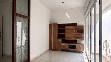 Gambar 5 Dijual Rumah Emerald View Bintaro Depan Taman Murah