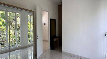 Gambar 3 Dijual Rumah Emerald View Bintaro Depan Taman Murah