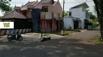 Gambar 2 Tanah Pinggir Jalan Raya Sayegan Tempel Jogja