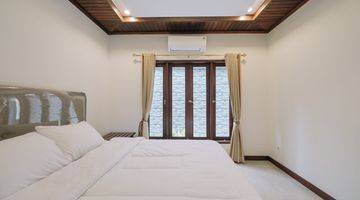 Gambar 4 Wy 01 For Rent Classic Tropical Style Villa Located In Berawa Near Atlas Beach Club