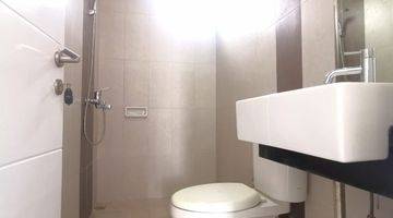 kamar mandi rumah di citra grand, rapih,