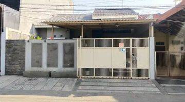 Gambar 5 Rumah 1 Lantai Darmo Baru Barat, Darmo Permai, Dekat Pakuwon Indah, Graha Family, Simpang Darmo Permai, Simpang Darmo Permai Selatan,  Rumah Unfurnished Butuh Renovasi di Darmo baru barat, Darmo permai