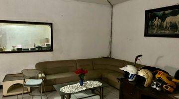 Gambar 3 Rumah 2 Lantai Unfurnished SHM di Pasirkaliki Bandung, Bandung