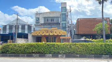 Gambar 2 Gedung Tempat Usaha di Seminyak Kuta