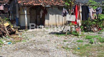 Gambar 1 RUMAH HITUNG TANAH LOKASI KOTA GRESIK, HANYA 3 MENIT KE GRESS MALL, 2 MENIT KE UNIVERSITAS MUHAMMADIYAH, 10 MENIT PINTU TOL KLBM