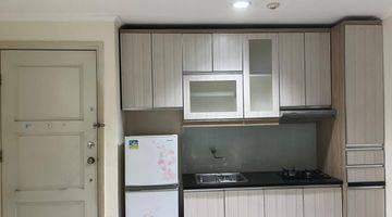 Gambar 2 Apartemen Kelapa Gading Moi 45m, Lantai Rendah View Pool