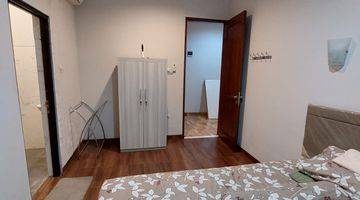 kamar tidur rumah siap huni depan taman