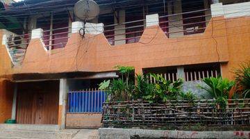 tampak depan rumah tengah kota cocok untuk