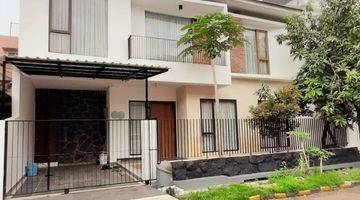 tampak depan rumah cantik siap huni lokasi