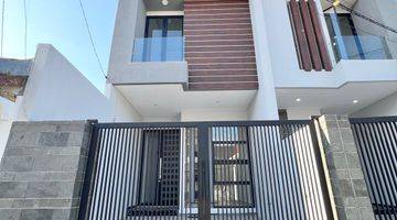 Gambar 1 Vg171 Dijual Rumah 2 Lt Baru Unfurnished di Klampis Semolo , SHM