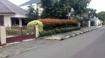 Gambar 1 Dijual Rumah daerah Menteng 2 Lantai SHM LT 640M²