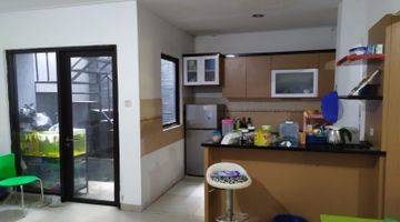 Gambar 4 Rumah Furnish Bagus 21/2 Lantai Di Casa Jardin