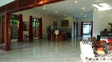 Gambar 2 GREAT LUXURY VILLA IN CENTRAL LOVINA