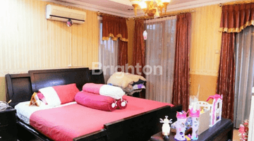 Gambar 3 RUMAH 2,5 LANTAI SEMI FURNISHED RUNGKUT ASRI, SURABAYA TIMUR