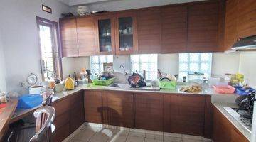 dapur rumah di kompleks setiabudi regency