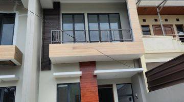 Gambar 5 Di Jual Rumah Baru 2 Lantai Siap Huni di Singgasana, Bandung