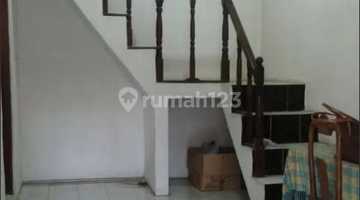 ruang keluarga rumah di duren sawit jakarta