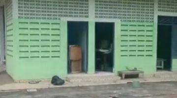 garasi/carport tanah di komplek billymoon pondok
