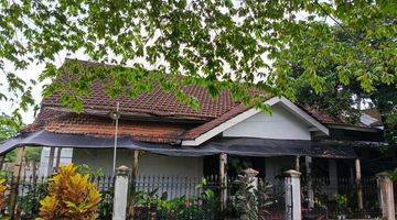 Gambar 2 Dijual rumah klasik masuk gang di patrang (sw) 