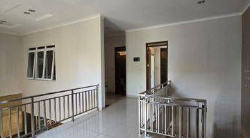 Gambar 3 Dijual Rumah Mewah Full Furnish di Batununggal, Bandung