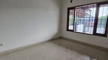 Gambar 4 Rumah Terawat di Cluster Paling Exclusive di Batununggal