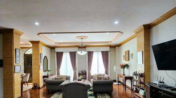 Gambar 2 Rumah Mewah 3 Lantai Siap Huni,classic Mediterranean
pondok Indah