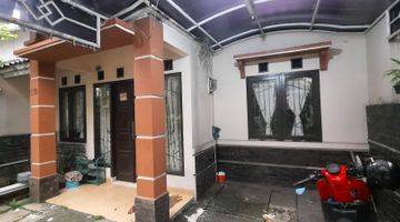 Gambar 1 Rumah di Sayap jl. Cikutra SHM Bagus one gate entry