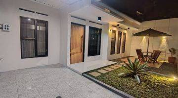 Gambar 2 Rumah SHM Selatan Baru renov 90% furnished