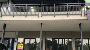 tampak depan ruko baru dan mewah lokasi