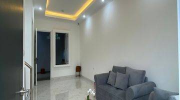 Gambar 3 Rumah Full Furnished Boulevard The Address Cibubur