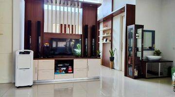 Gambar 1 Rumah Sudah Renovasi SHM di Citraland Rosewood, Surabaya