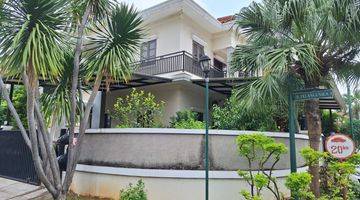 Gambar 2 Di Jual Rumah Corner 2 LT di kelapa Gading