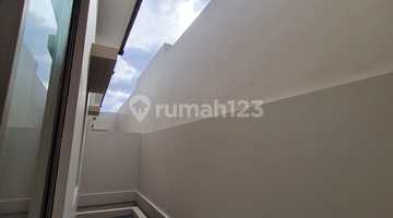 Gambar 2 Disewakan Rumah Pik 2 Ukuran 10x15 Hook Depan Club House 2 Lantai