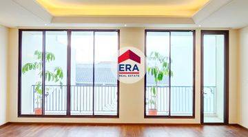 kamar tidur rumah baru pondok indah desain