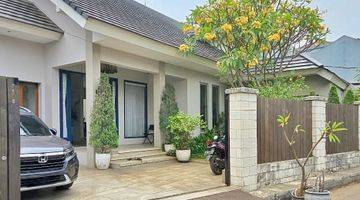 tampak depan rumah di jatipadang, jakarta selatan