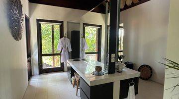 Gambar 5 Five Bedrooms Luxury Villa Near Petitenget Beach