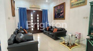 Gambar 2 RUMAH SUNRISE GARDEN 2.5 LANTAI BAGUS SEMI FURNISHED SELANGKAH BOULEVARD UTAMA