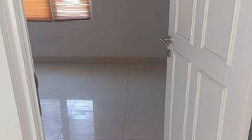 kamar tidur rumah di cluster malberry banjar