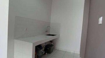 Gambar 3 Rumah 2 Lantai Bagus Unfurnished SHM di Cluster Dayana, Bandung