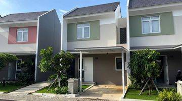 Gambar 1 Rumah 2 Lantai Bagus Semi Furnished SHM di Summarecon Bandung, Bandung