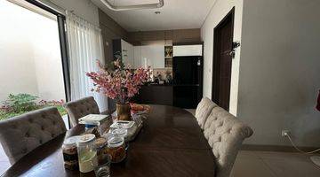 Gambar 4 Rumah 2 Lantai Bagus Furnished di Emily Summarecon, Bandung