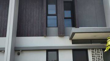 Gambar 1 Rumah 2 Lantai Bagus Unfurnished SHM di Cluster Flora , Bandung