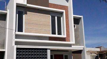 tampak depan rumah modern minimalis cibinong dekat