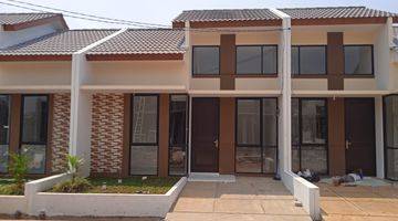 tampak depan rumah modern minimalis dekat serpong
