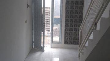 ruang keluarga rumah di cijantung modern minimalis