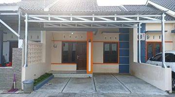tampak depan rumah baru bagus siap pakai
